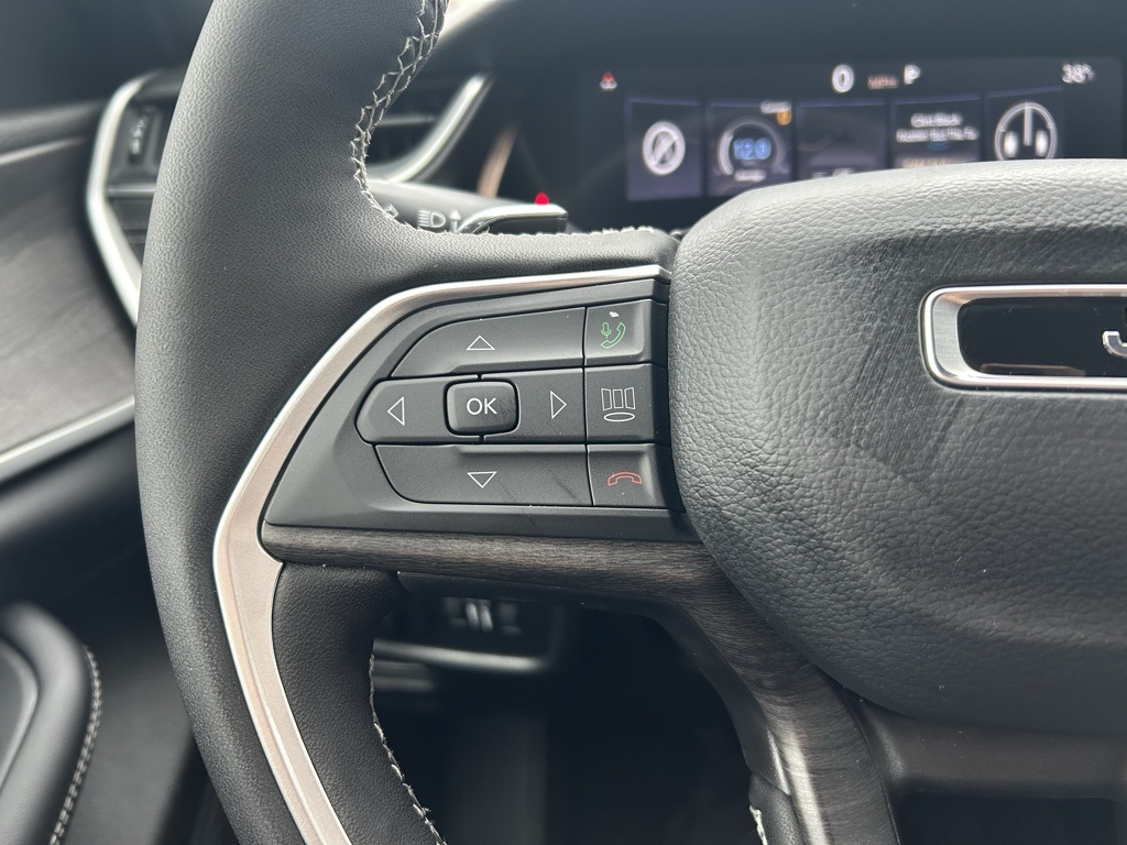 new 2025 Jeep Grand Cherokee car, priced at $50,235