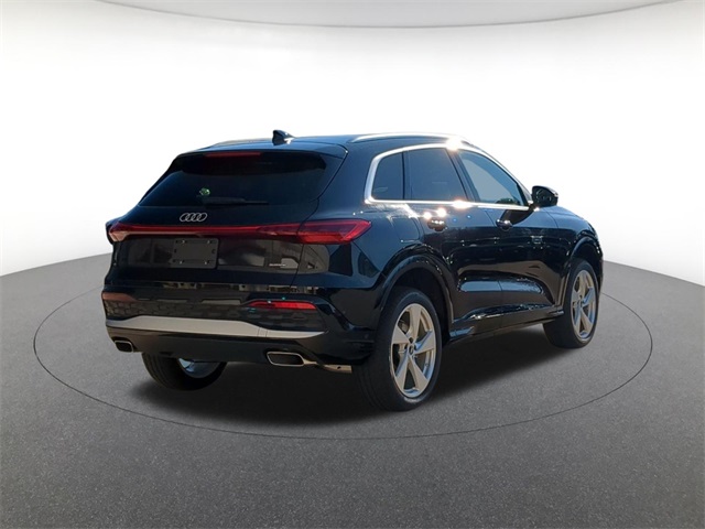 new 2025 Audi Q5 car, priced at $61,065