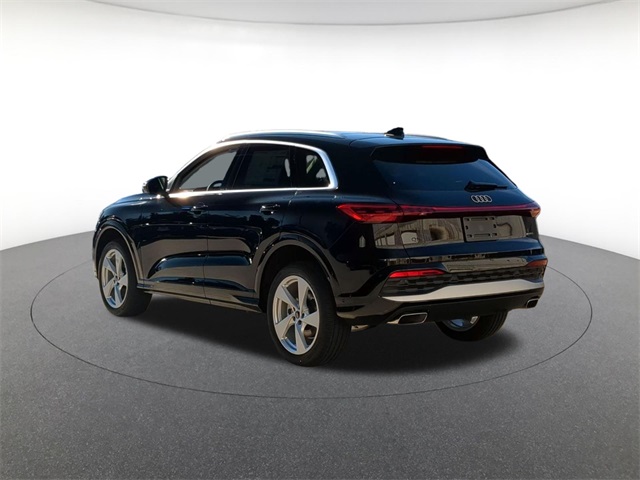 new 2025 Audi Q5 car, priced at $61,065