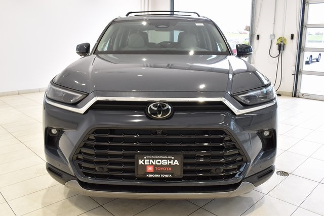 2026 Toyota Grand Highlander Limited photo 2