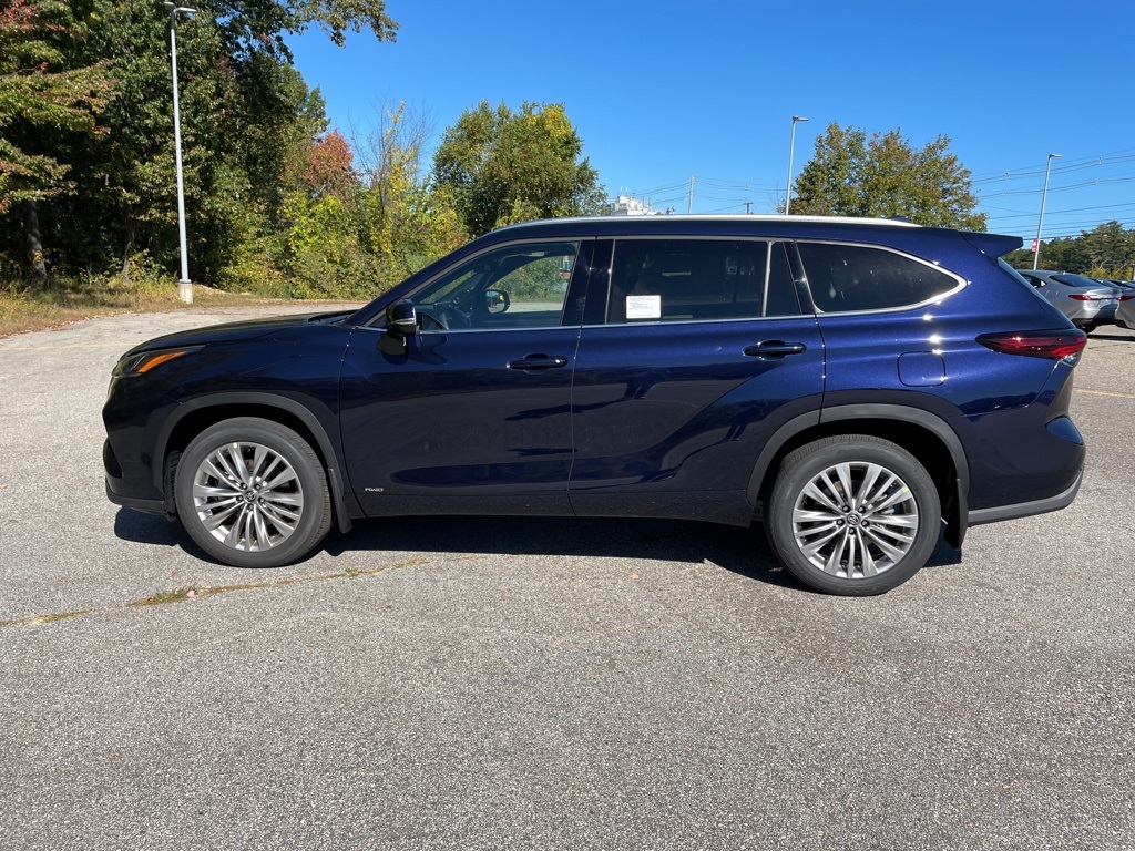 2025 Toyota Highlander Hybrid Platinum photo 4
