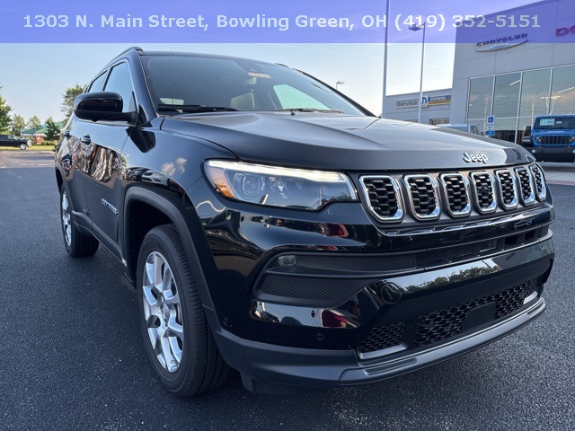 new 2024 Jeep Compass Latitude Lux 4D Sport Utility