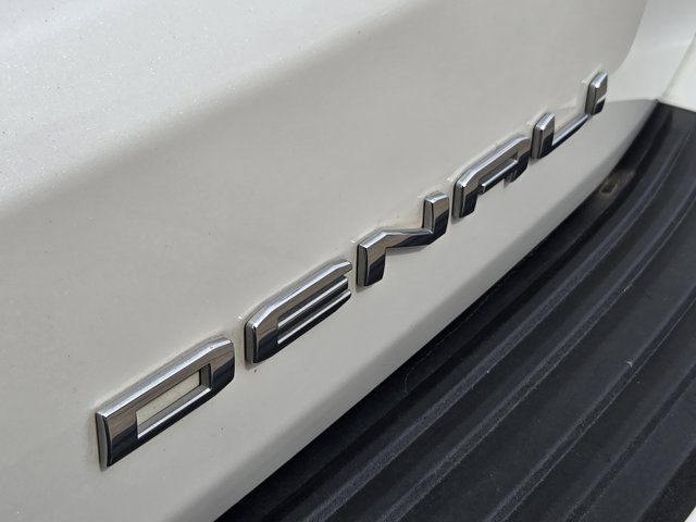 used 2022 GMC Yukon XL car, priced at $52,500