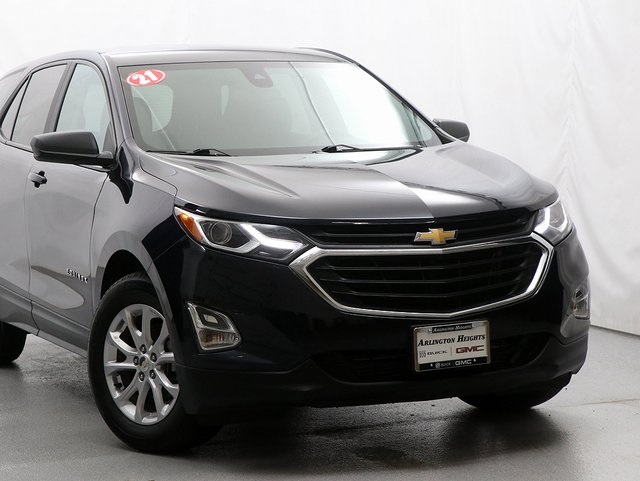 2021 Chevrolet Equinox LS photo 2