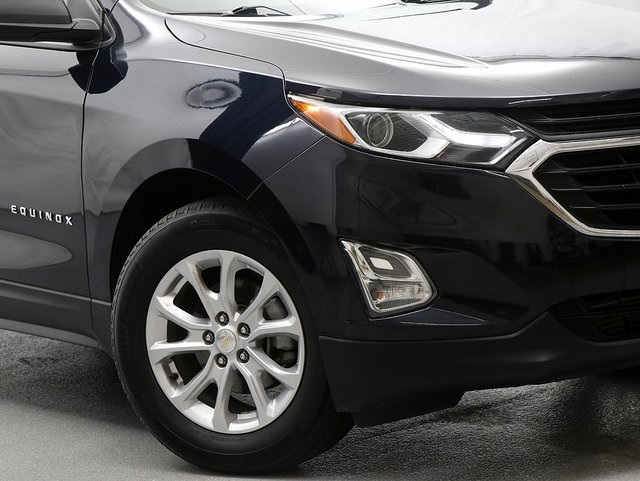 2021 Chevrolet Equinox LS photo 3
