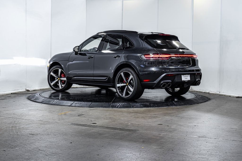 2025 Porsche Macan S photo 3