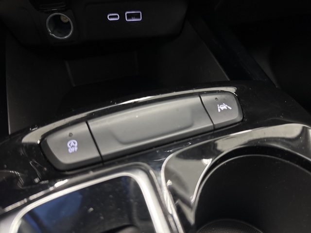 used 2024 Chevrolet Trax car, priced at $20,990