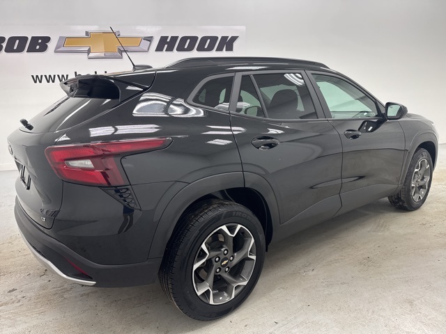used 2024 Chevrolet Trax car, priced at $20,990