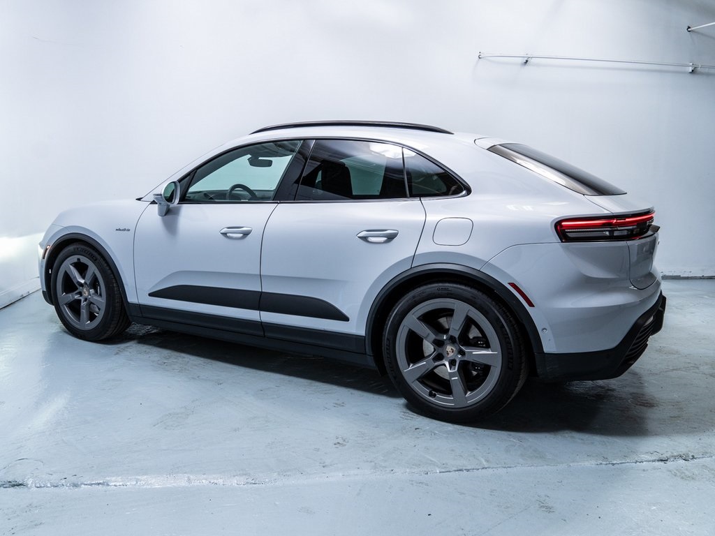 Used 2025 Porsche Macan Base with VIN WP1AA2XA0SL000654 for sale in Miami, FL