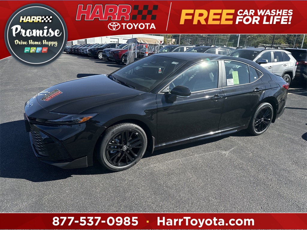 2026 Toyota Camry SE's photo