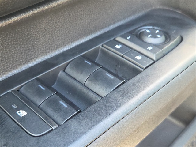 2025 Toyota Tacoma SR5 Double Cab photo 17