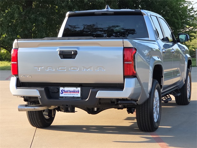 2025 Toyota Tacoma SR5 Double Cab photo 8