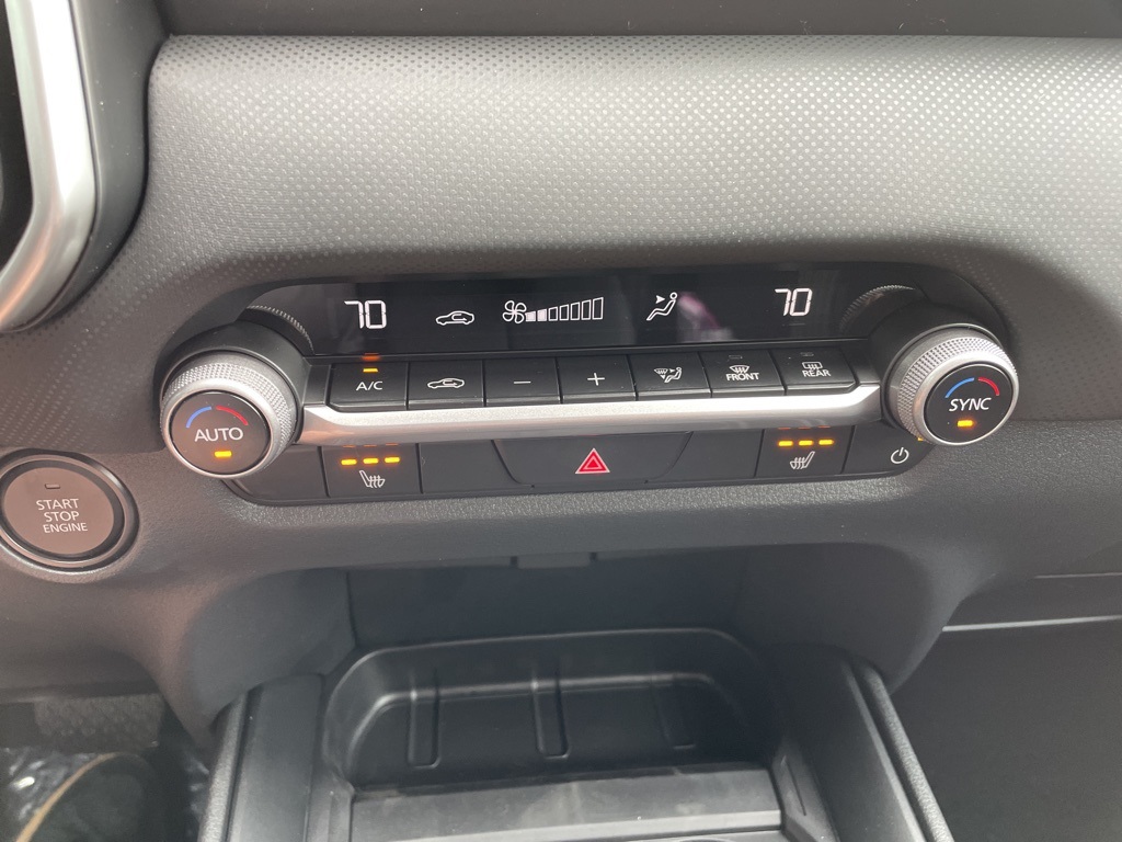 2025 Mazda CX-50 2.5 S Preferred photo 18