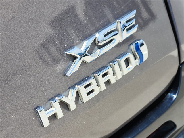 2022 Gray Toyota Sienna XSE FWD Van