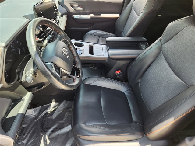 2022 Gray Toyota Sienna XSE FWD Van