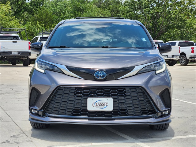 2022 Gray Toyota Sienna XSE FWD Van