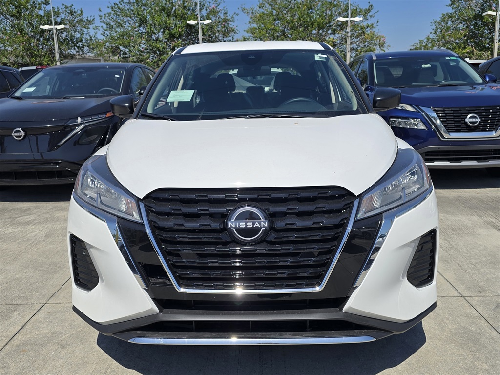 new 2025 Nissan Kicks Play car, priced at $19,995