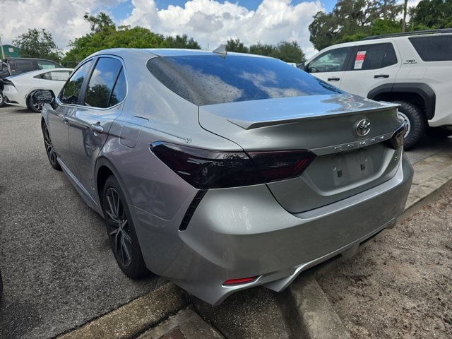 2021 Toyota Camry SE photo 4