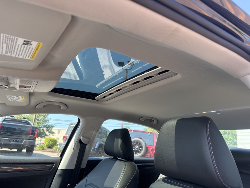 2020 Black Volkswagen Passat 2.0T R-Line FWD Sedan