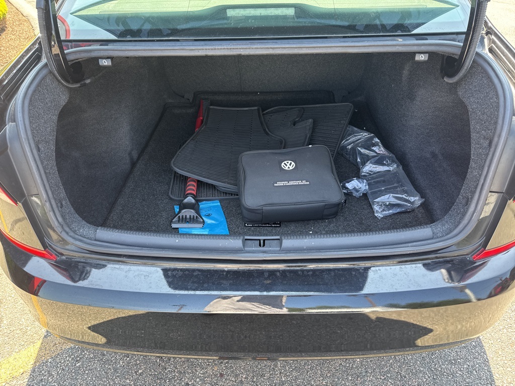 2020 Black Volkswagen Passat 2.0T R-Line FWD Sedan