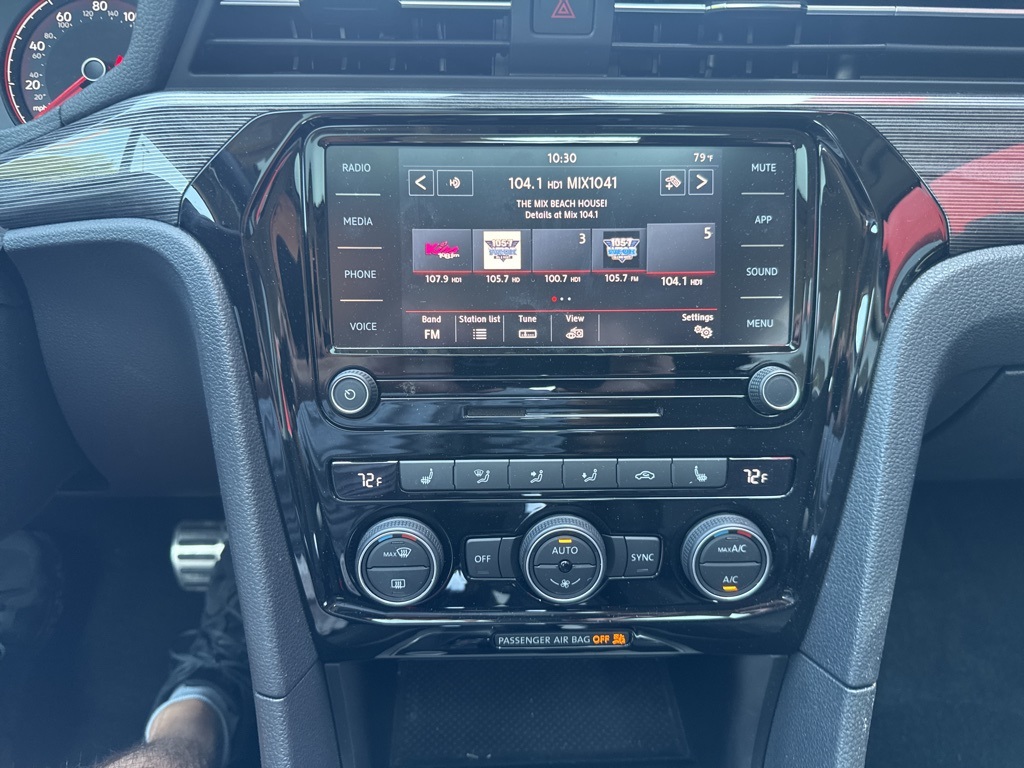 2020 Black Volkswagen Passat 2.0T R-Line FWD Sedan