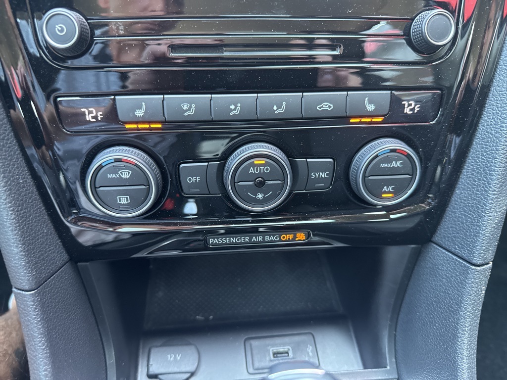 2020 Black Volkswagen Passat 2.0T R-Line FWD Sedan