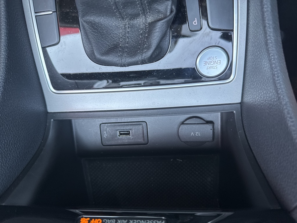 2020 Black Volkswagen Passat 2.0T R-Line FWD Sedan