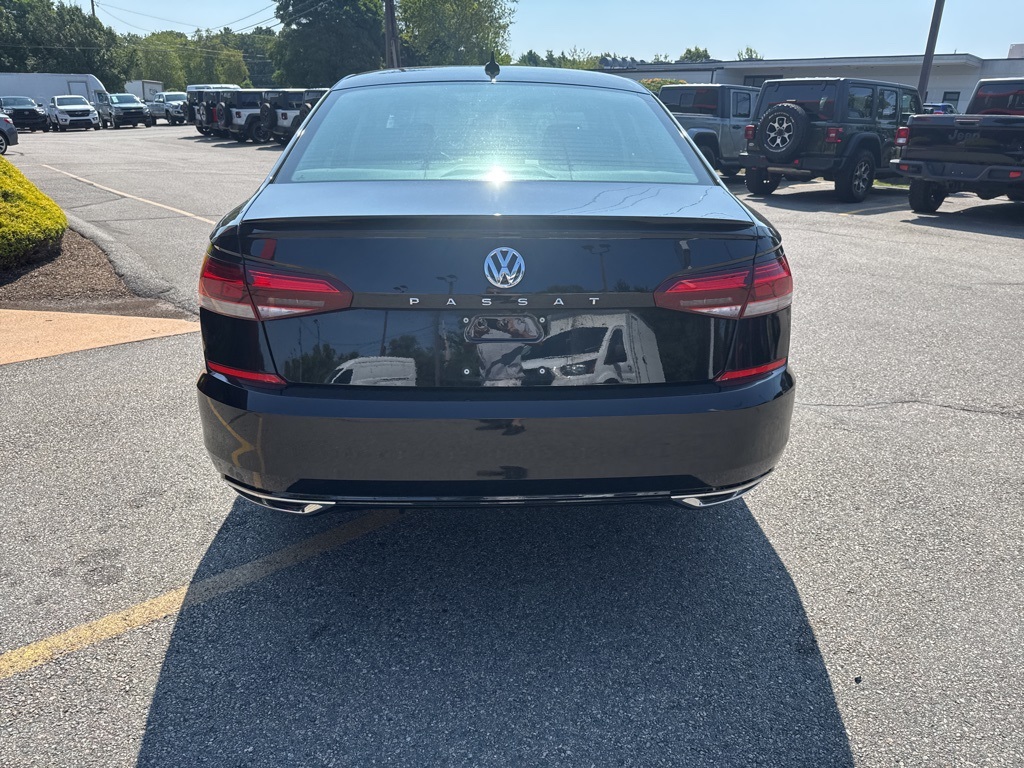 2020 Black Volkswagen Passat 2.0T R-Line FWD Sedan
