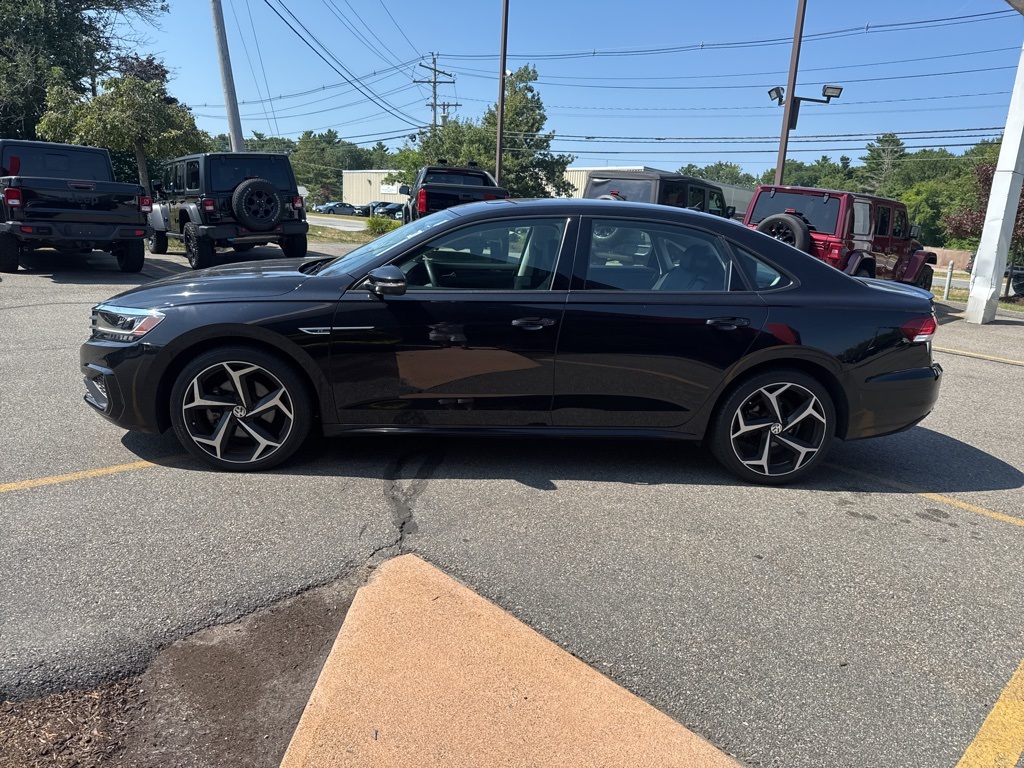 2020 Black Volkswagen Passat 2.0T R-Line FWD Sedan