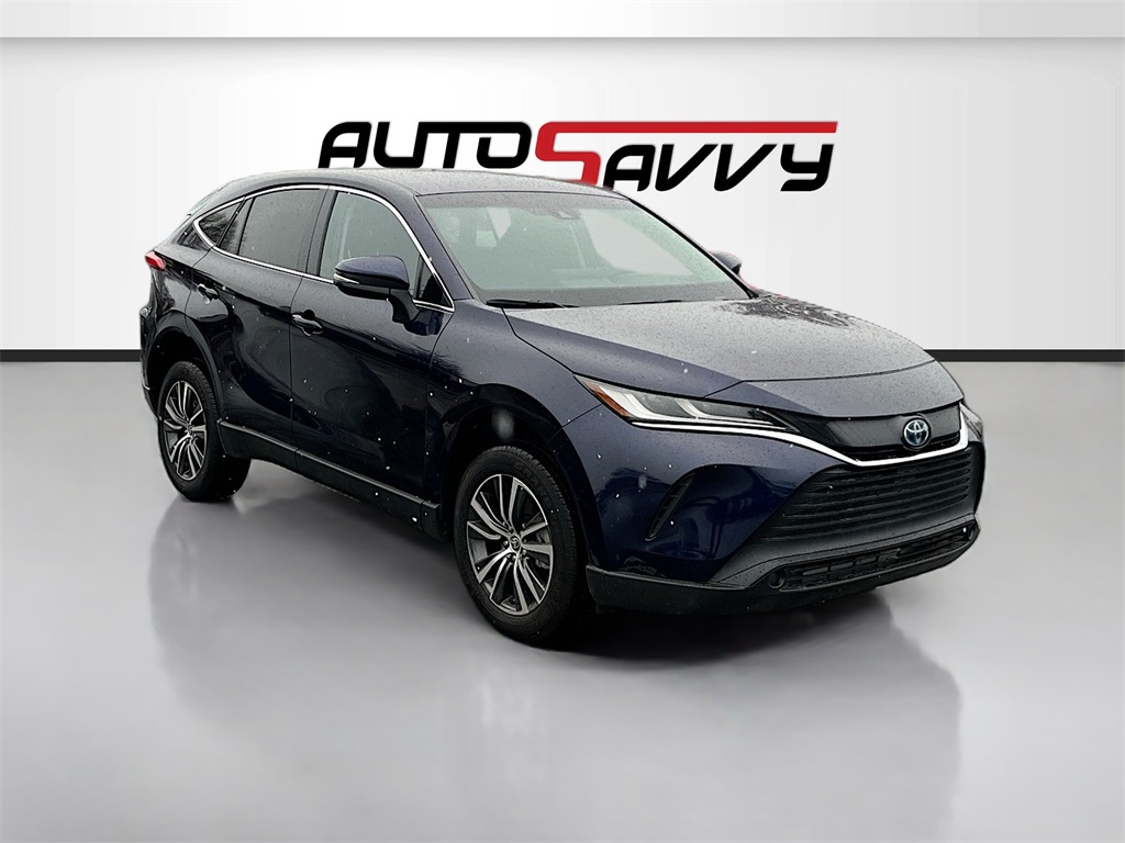 2024 Toyota Venza LE's photo