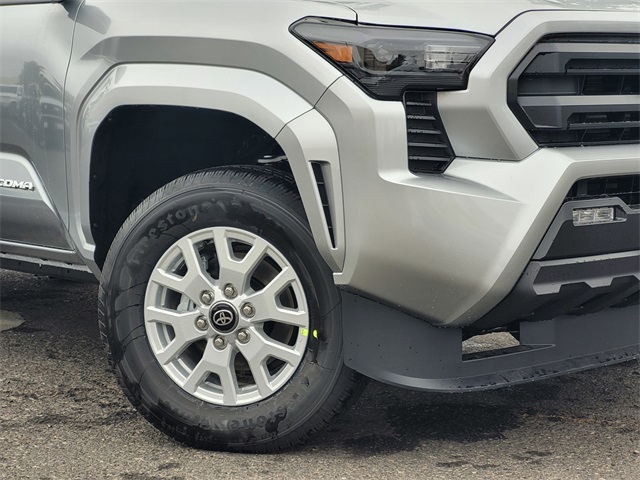 2025 Toyota Tacoma SR5 Double Cab photo 3