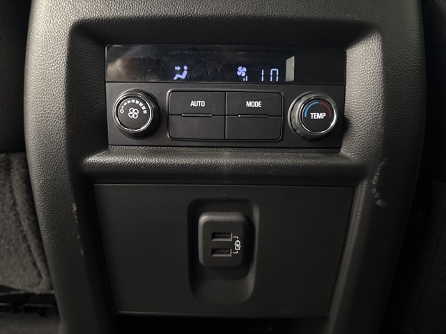 used 2023 Chevrolet Traverse car, priced at $24,988