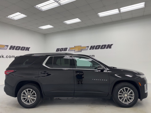 used 2023 Chevrolet Traverse car, priced at $24,988