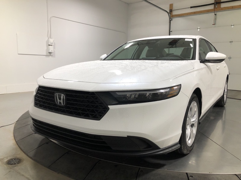 2025 Honda Accord 1.5T LX photo 3