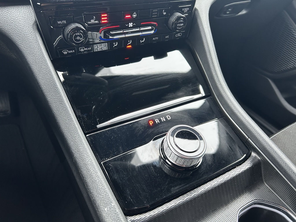 used 2024 Jeep Grand Cherokee car, priced at $33,526