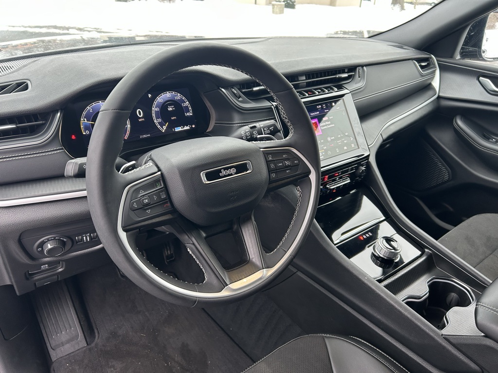 used 2024 Jeep Grand Cherokee car, priced at $33,526