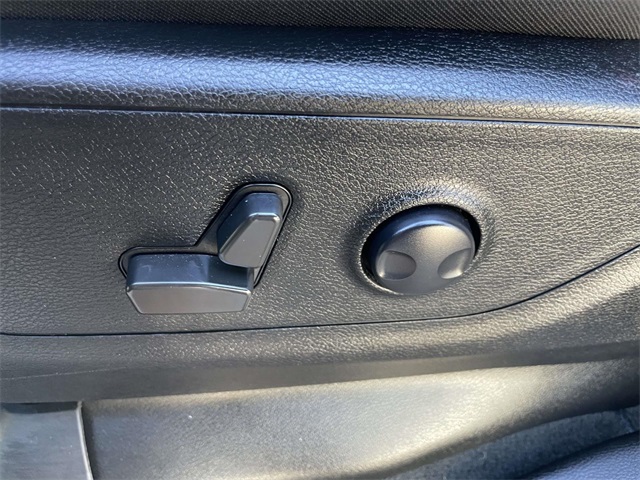 used 2022 Ram 1500 car, priced at $34,692