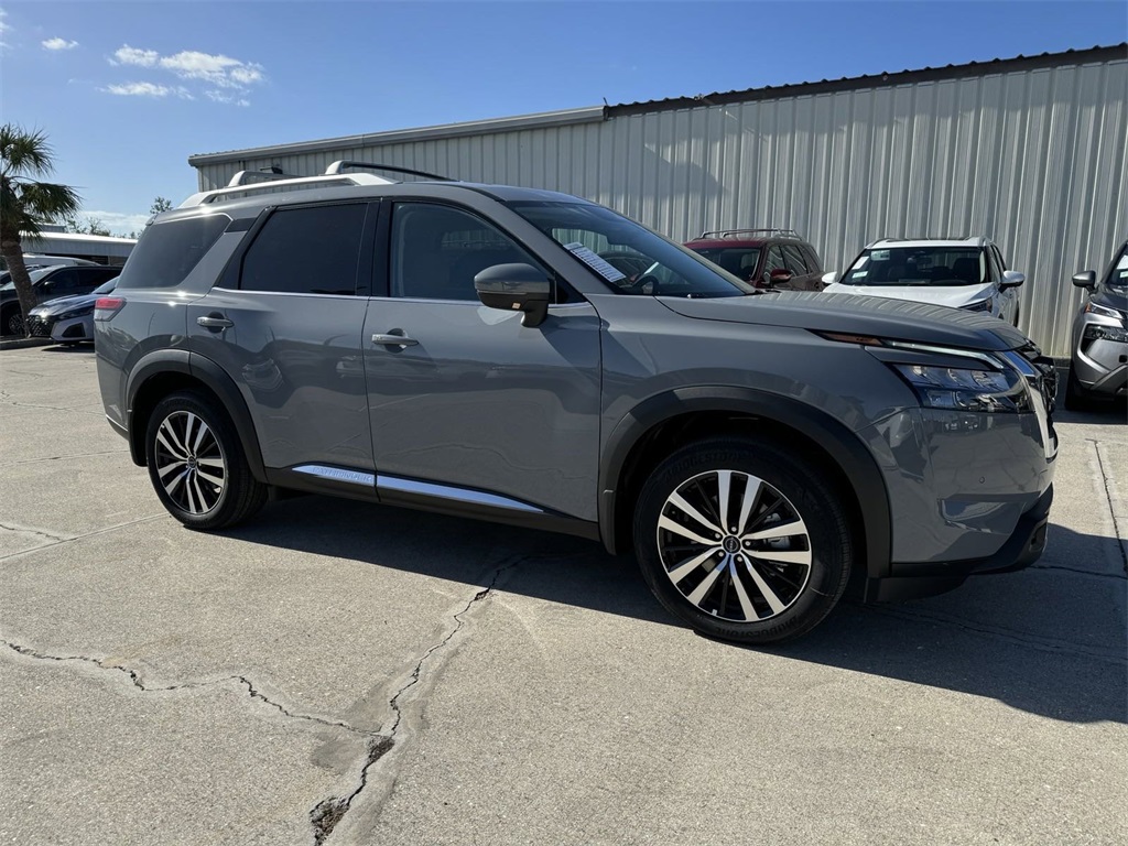 New 2025 Nissan Pathfinder SUV