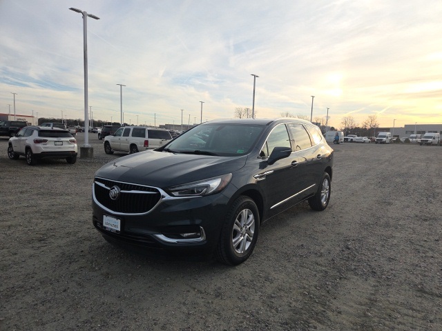 2018 Buick Enclave Essence's photo