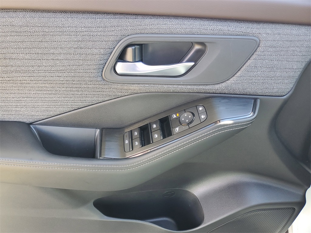 used 2022 Nissan Rogue car, priced at $16,895