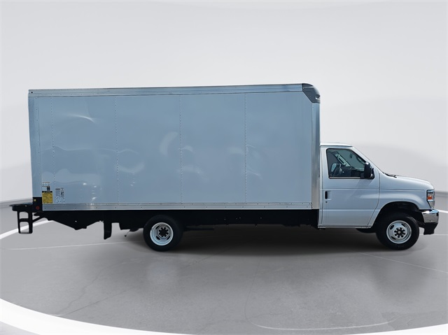 2024 Ford E-450 photo 4