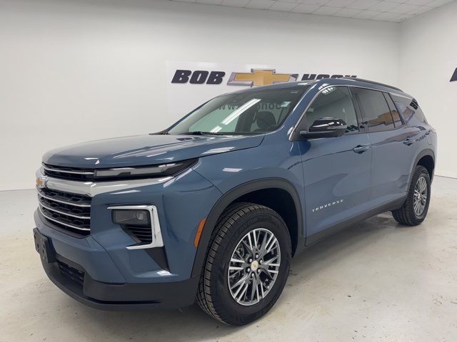 used 2024 Chevrolet Traverse car, priced at $34,888