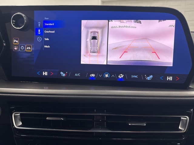 used 2024 Chevrolet Traverse car, priced at $34,888