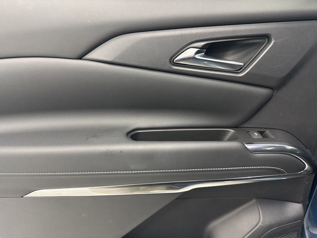 used 2024 Chevrolet Traverse car, priced at $34,888