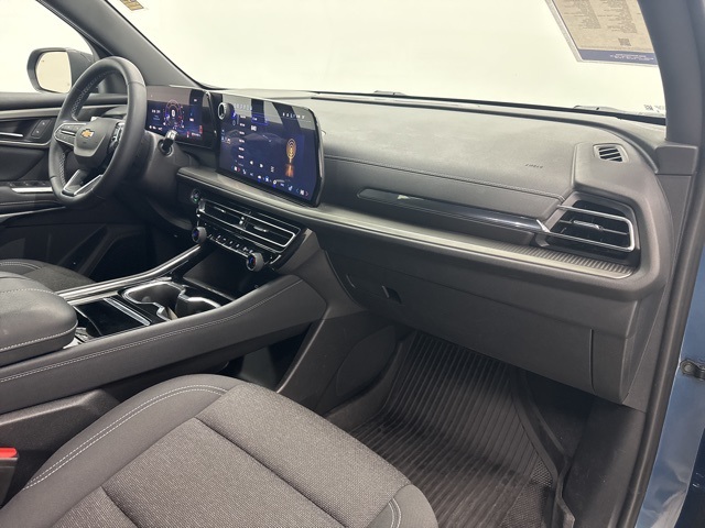 used 2024 Chevrolet Traverse car, priced at $34,888