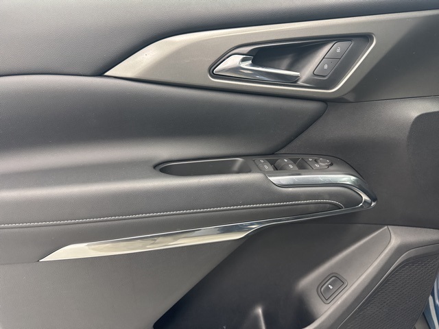 used 2024 Chevrolet Traverse car, priced at $34,888