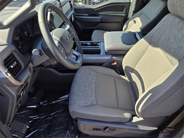 New 2025 Ford F-150 SuperCrew 5.5' Box XLT