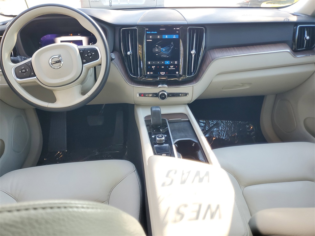 used 2022 Volvo XC60 car, priced at $23,989