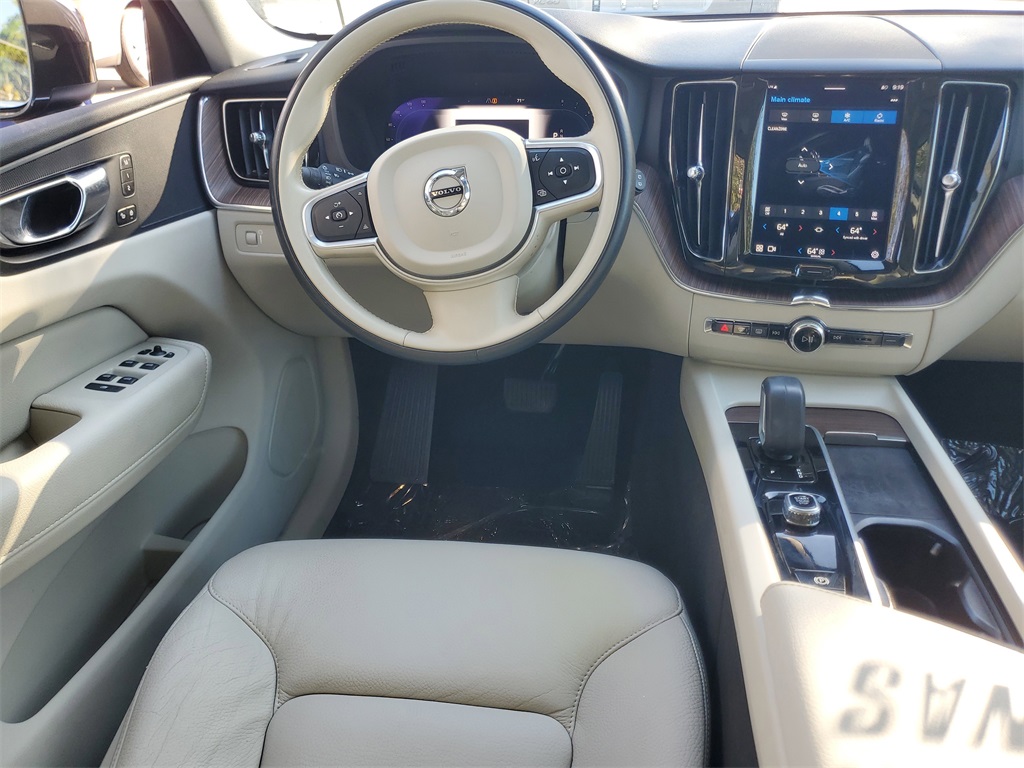 used 2022 Volvo XC60 car, priced at $23,989