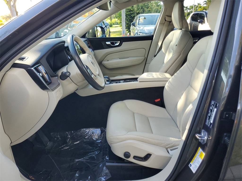 used 2022 Volvo XC60 car, priced at $23,989